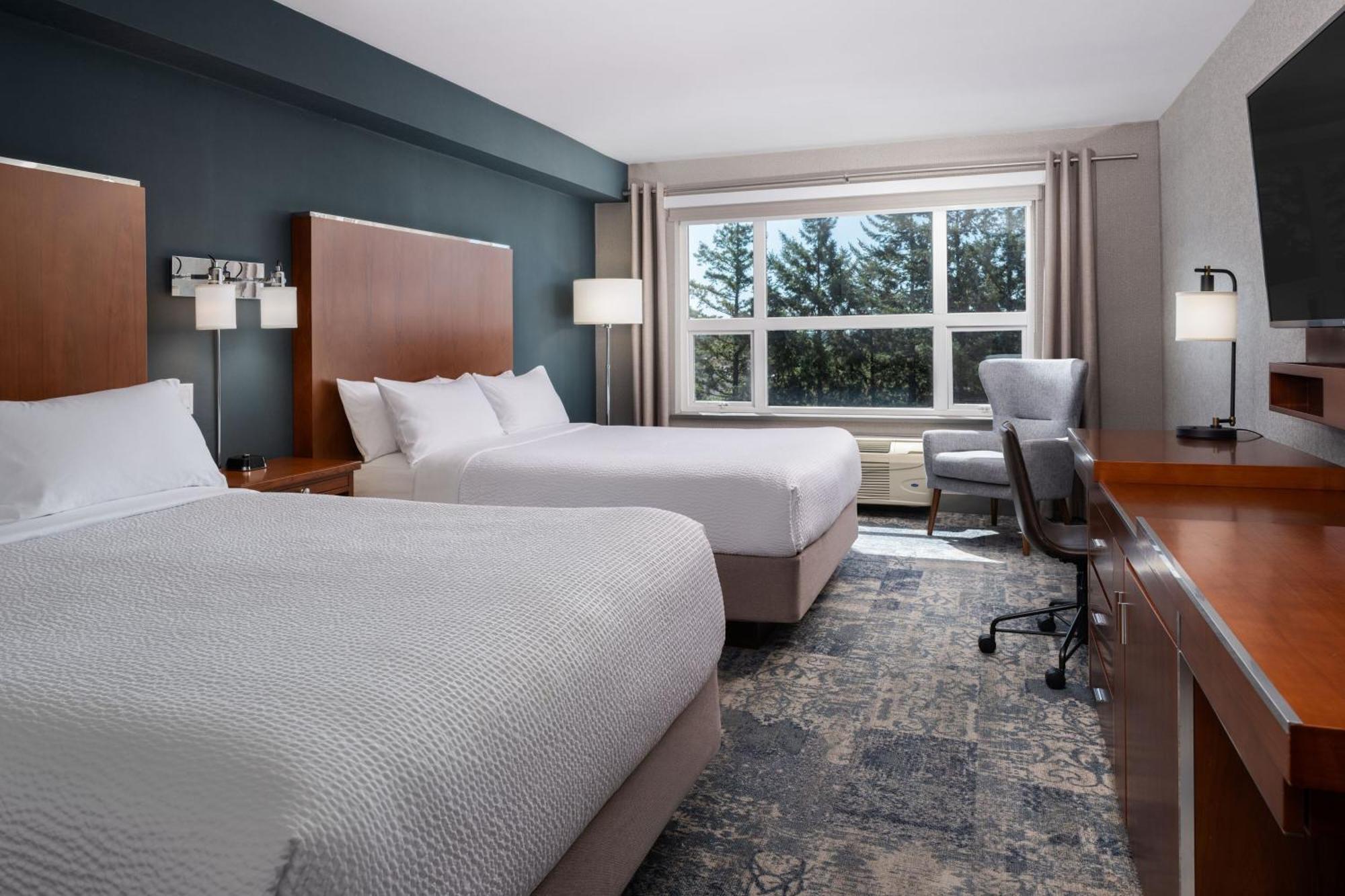 Four Points By Sheraton Victoria Gateway Langford Exterior photo