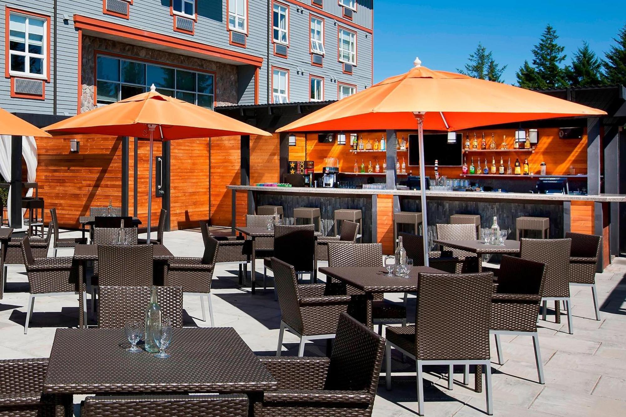 Four Points By Sheraton Victoria Gateway Langford Exterior photo